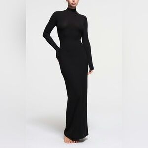 NWT‼️ SKIMS SOFT LOUNGE TURTLENECK LONG DRESS